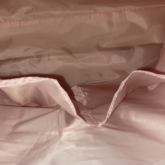 satin duffel bag - Picture 3 of 4